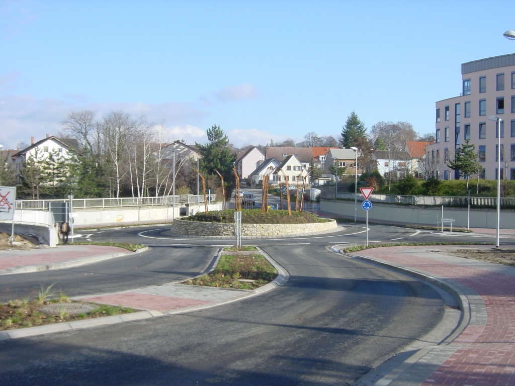 Kreisverkehr Drosselweg / Römerstraße