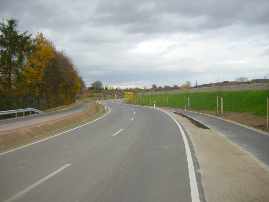 West-Ost-Verbindungsstraße